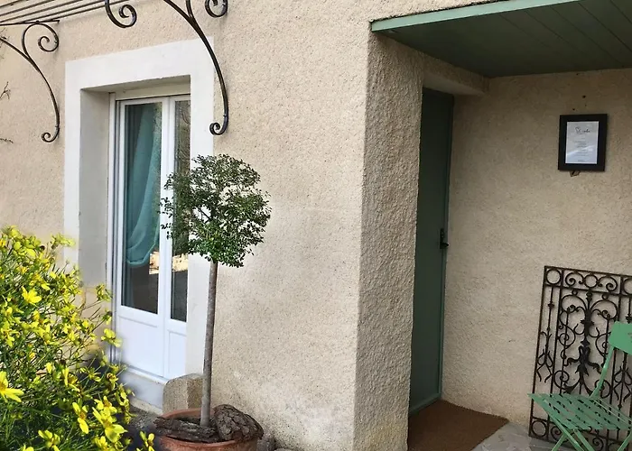 Oda ve Kahvaltı Le Mapillon 3*